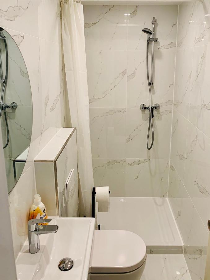 Gaestehaus Zur Uni Klinik Exklusives Apartment Mit Kueche Und Badezimmer Хомбург Екстериор снимка